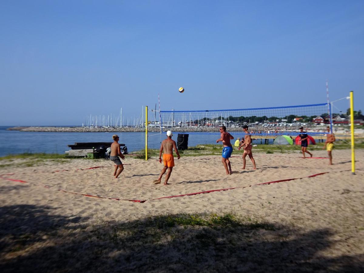 Stuga m havsutsikt&50m till strand Byxelkrok Exteriör bild